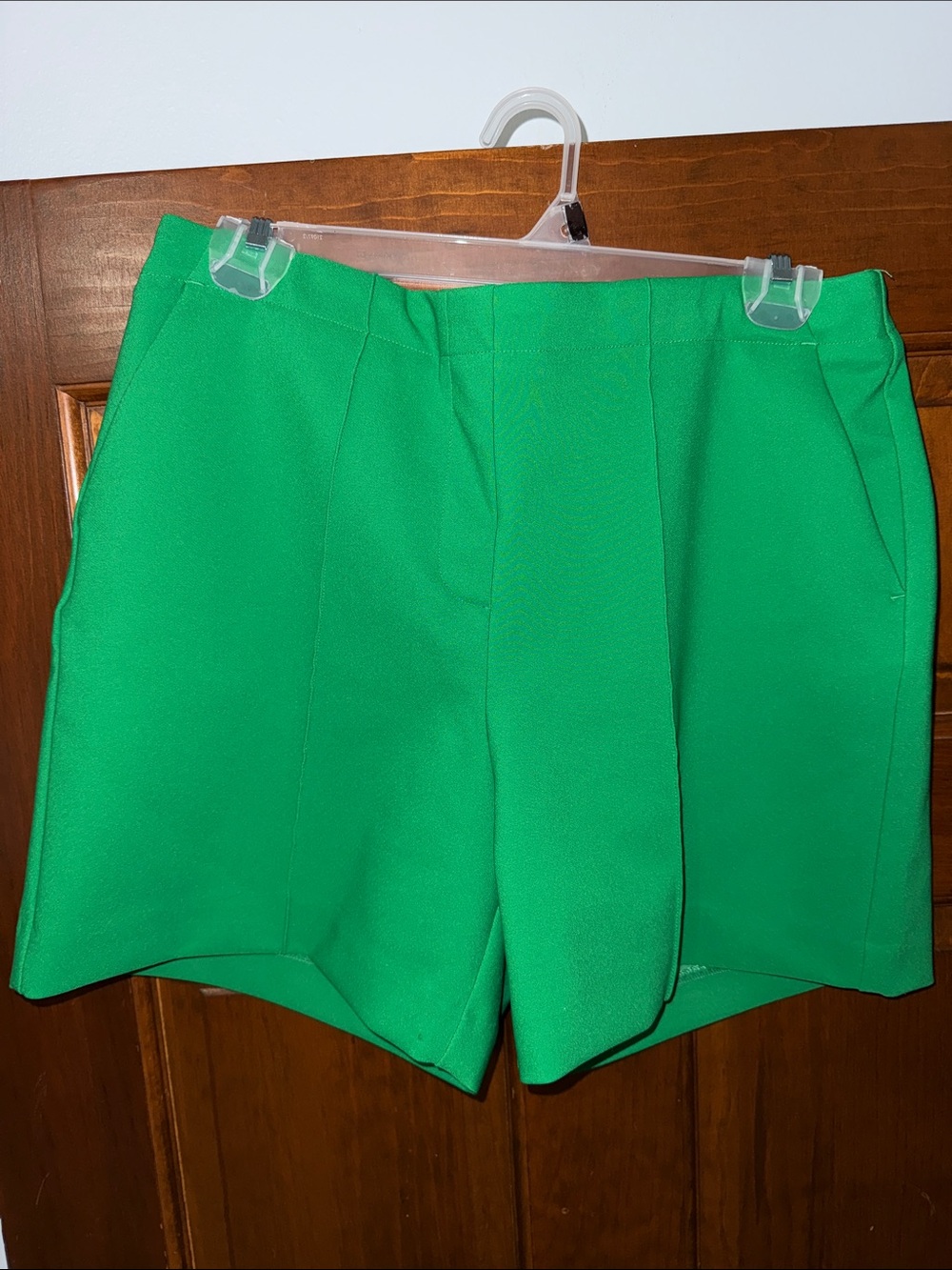 Rachel Zoe bright Green Women's Tailored High-Rise Shorts sz 8